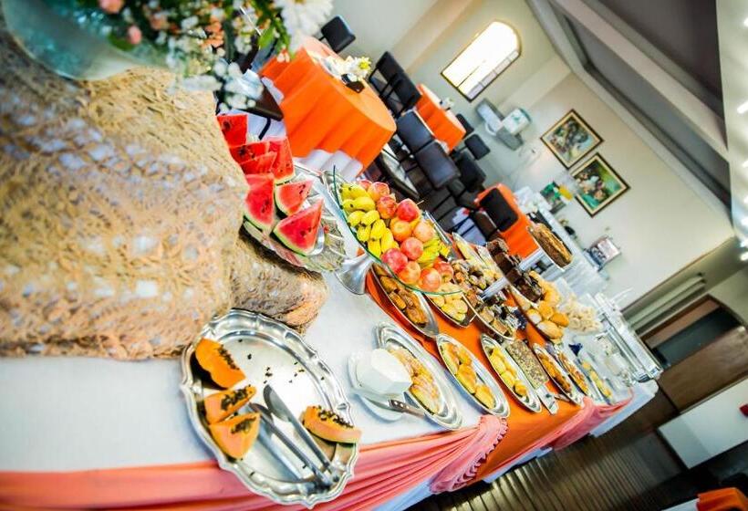 ホテル Piloes Palace