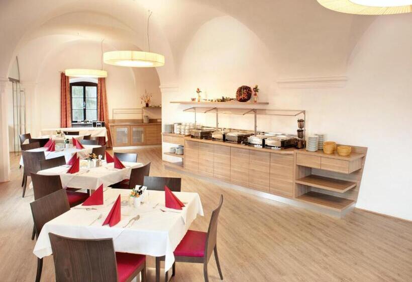 Hotel Schatz.kammer Burg Kreuzen