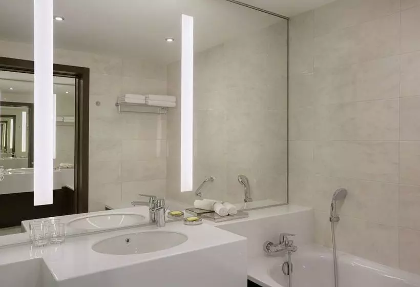 בית מלון כפרי Crowne Plaza Ufa  Congress , An Ihg