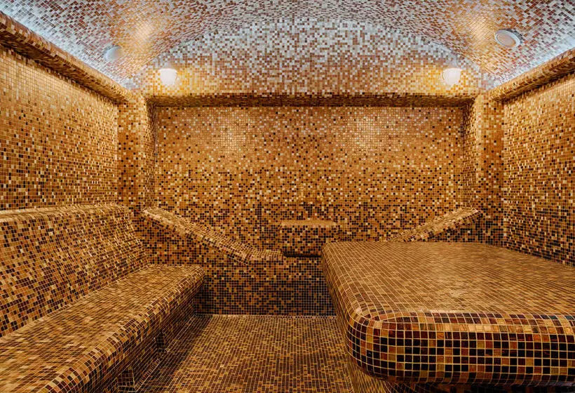 בית מלון כפרי Crowne Plaza Ufa  Congress , An Ihg