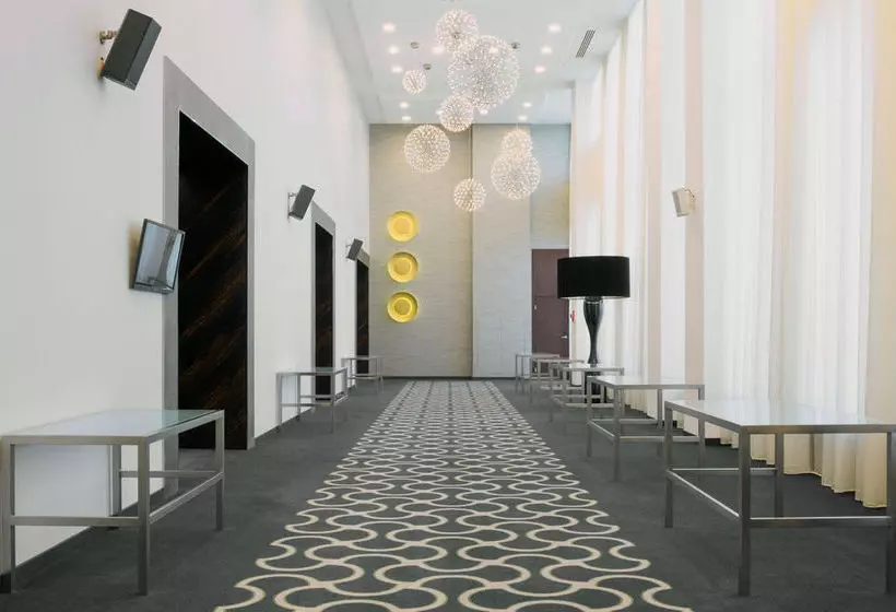 בית מלון כפרי Crowne Plaza Ufa  Congress , An Ihg