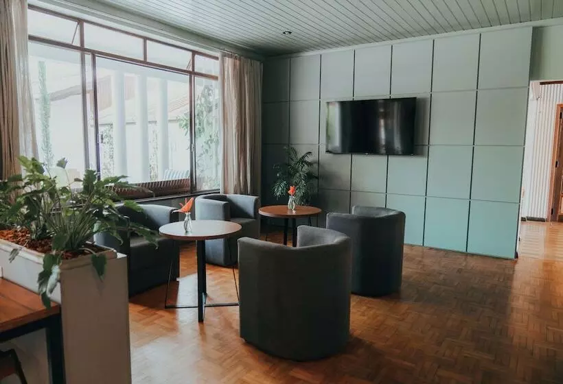 Отель Timbó Park