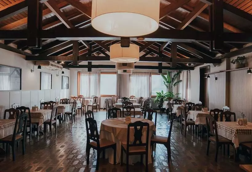 Отель Timbó Park