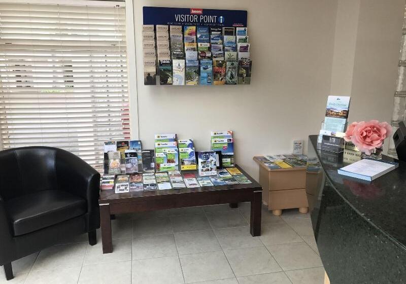 מוטל Pacific Harbour Motor Inn