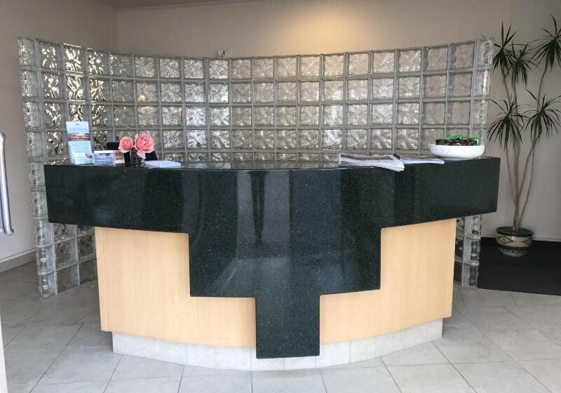 מוטל Pacific Harbour Motor Inn