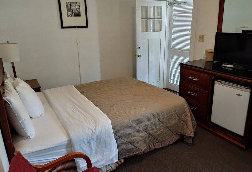 汽车旅馆  Rosewood Inn