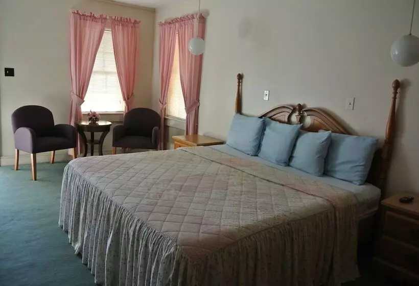 فندق على الطريق Rosewood Inn