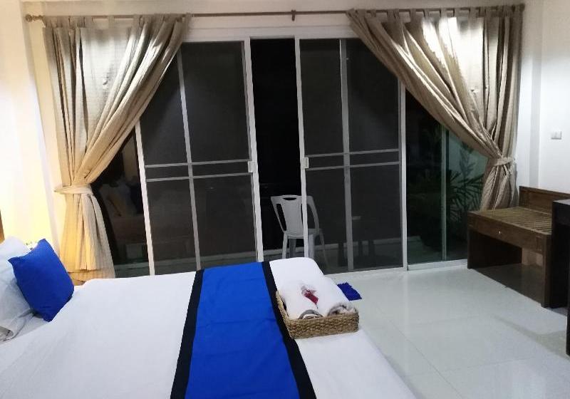 بنسيون Baan Oui Phuket Guest House