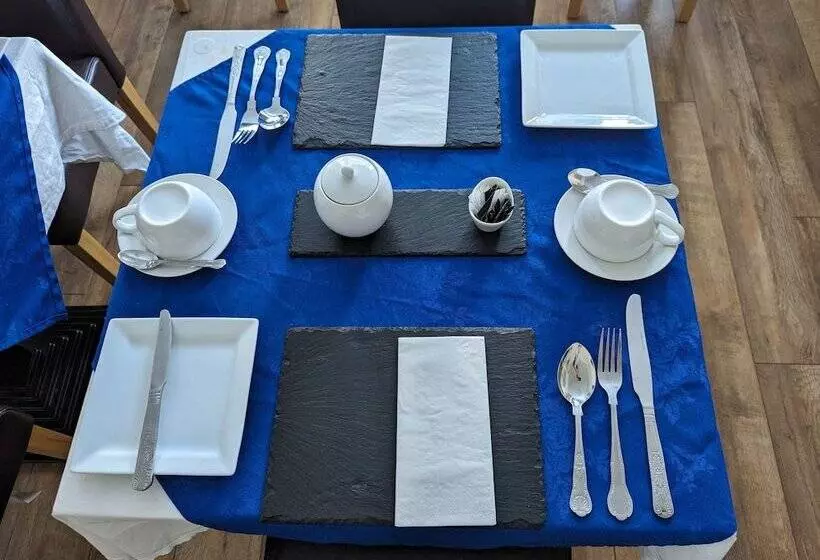 ペンション The Senarth