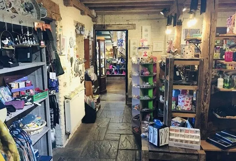 膳宿费 Wolds Village