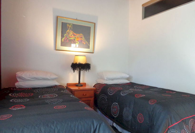 ペンション Treetops & Treats Guest House