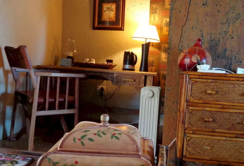 Majatalo Treetops & Treats Guest House