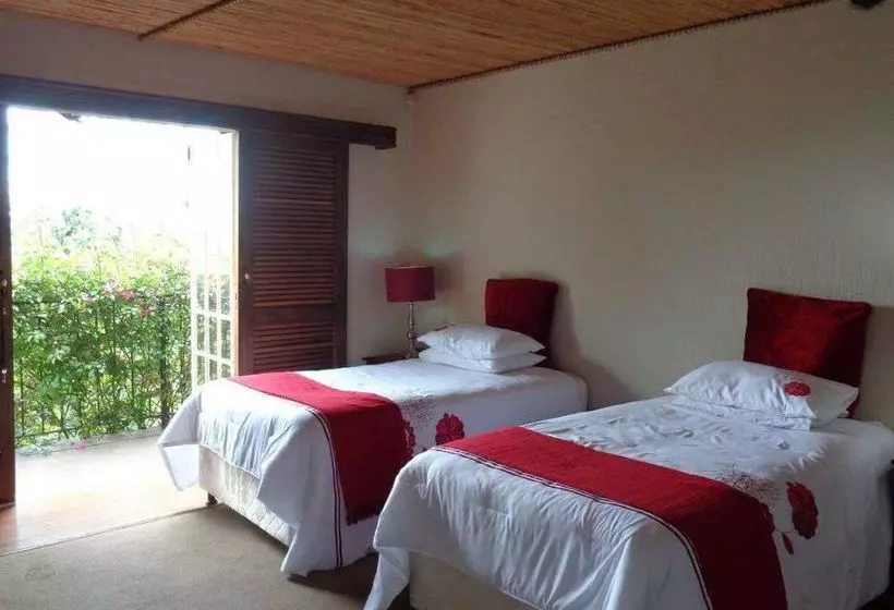 Majatalo Treetops & Treats Guest House