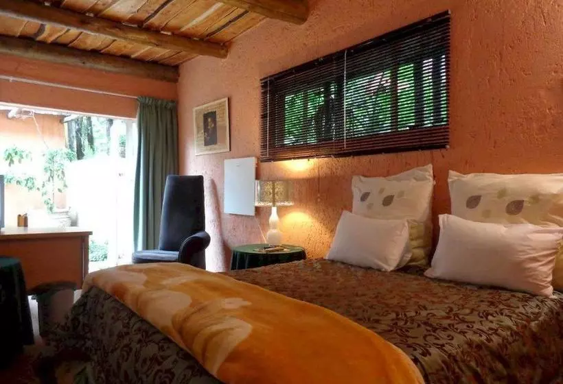 Majatalo Treetops & Treats Guest House
