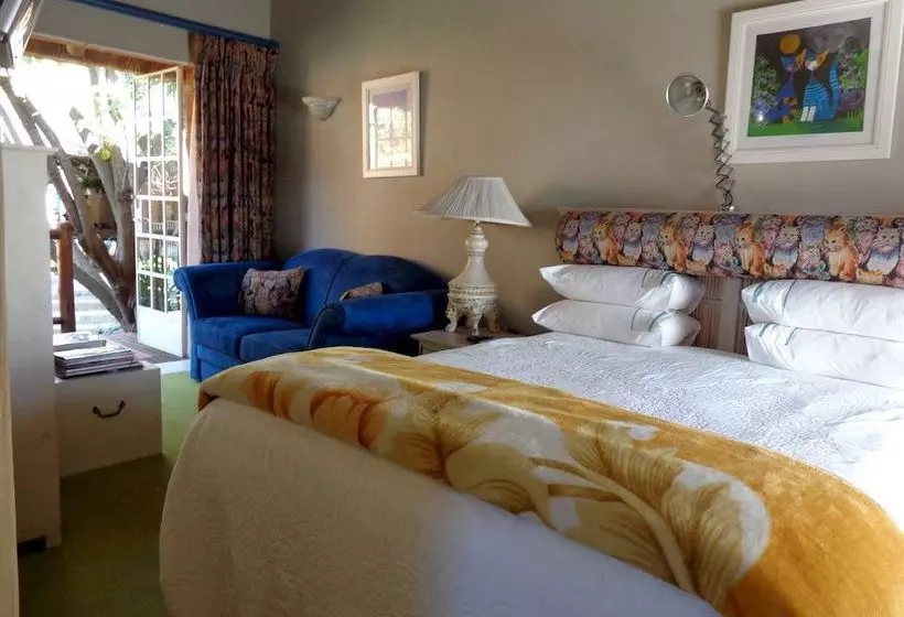 Majatalo Treetops & Treats Guest House