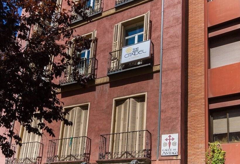 مسافرخانه Bypillow The Citadel