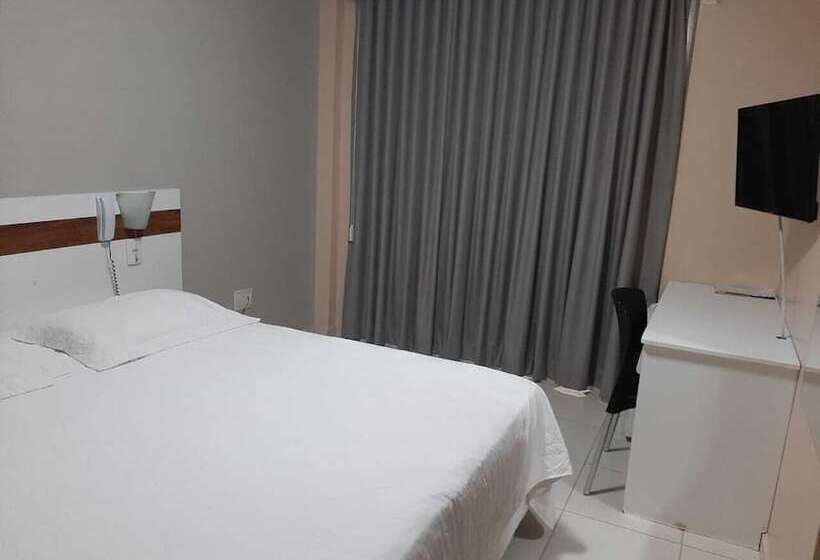 בית מלון כפרי Amazon Plaza