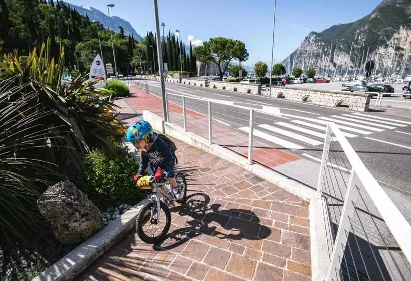 Отель Residence Centro Vela