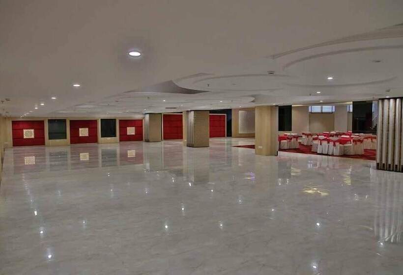 Отель Clarion Inn Sevilla