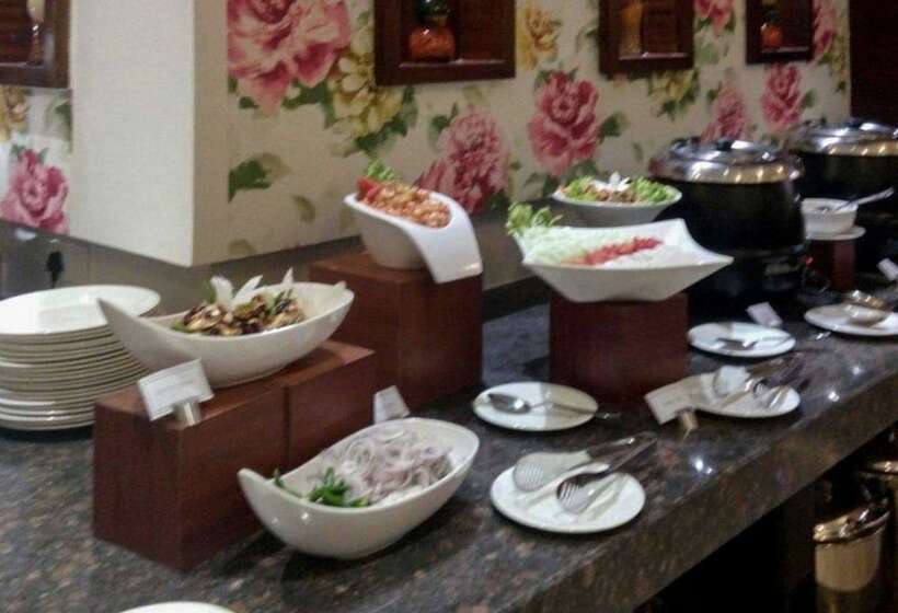 Отель Clarion Inn Sevilla