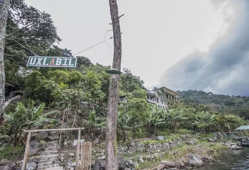 Eco Hotel Uxlabil Atitlan