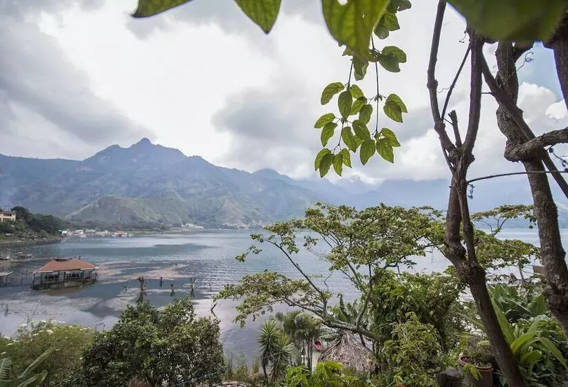 Eco Hotel Uxlabil Atitlan
