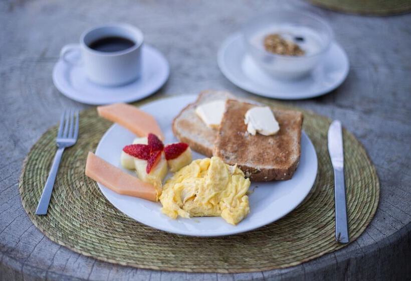 Eco Hotel Uxlabil Atitlan