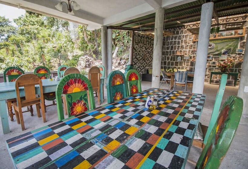 Eco Hotel Uxlabil Atitlan
