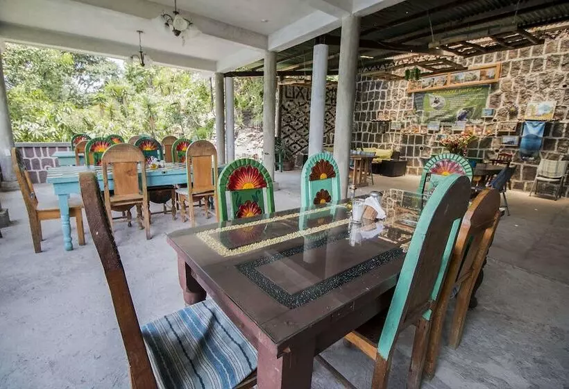 Eco Hotel Uxlabil Atitlan