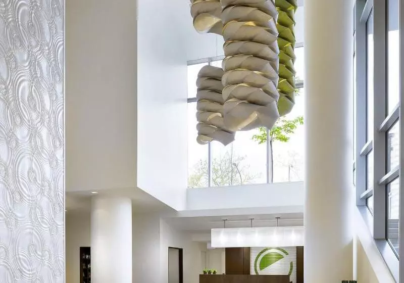 فندق Element By Westin Vancouver Metrotown