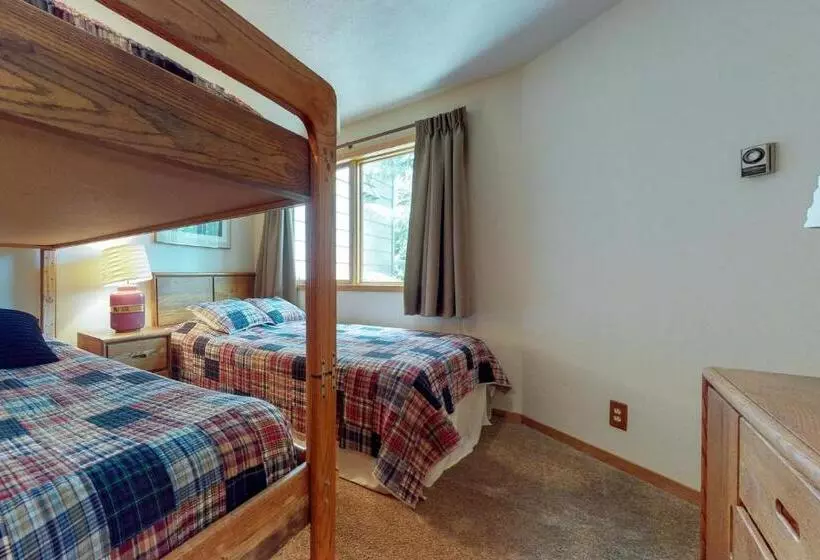 בית מלון כפרי Frostfire Condominiums B19