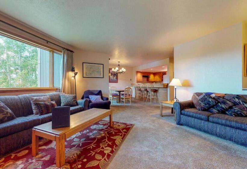 בית מלון כפרי Frostfire Condominiums B19