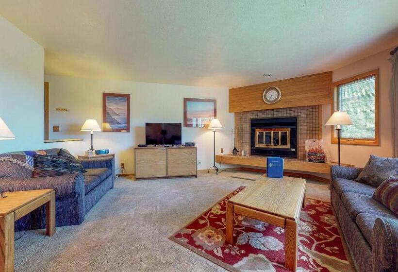 בית מלון כפרי Frostfire Condominiums B19