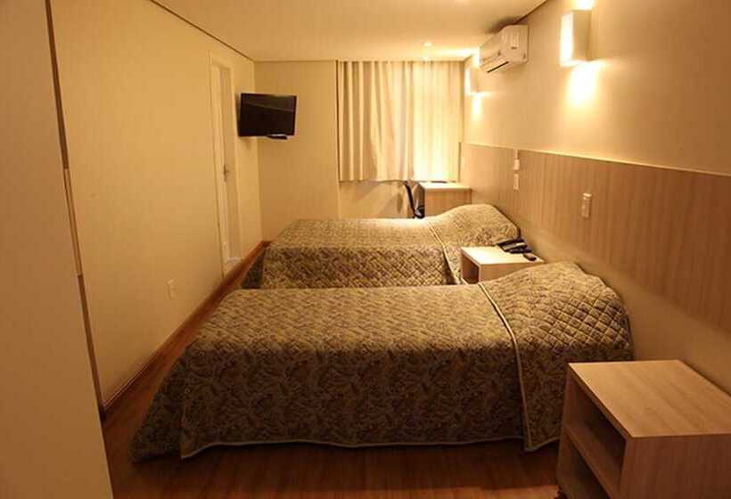 Golden Hotel   O Mais Central   Pet Friendly