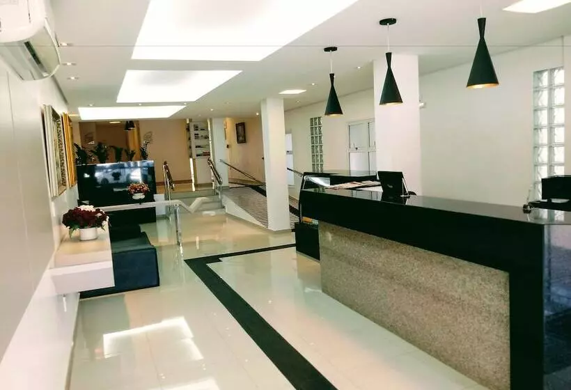 Golden Hotel O Mais Central Pet Friendly