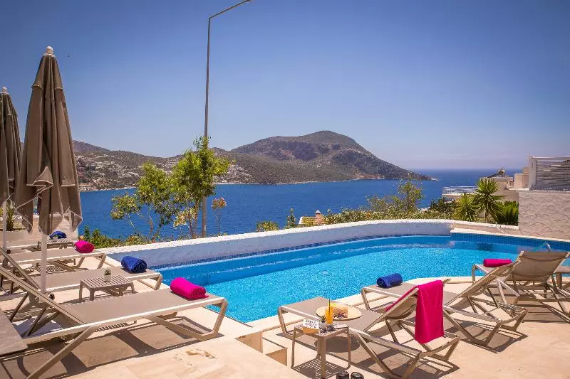 هتل Kalkan Saray Suites   Adults Only