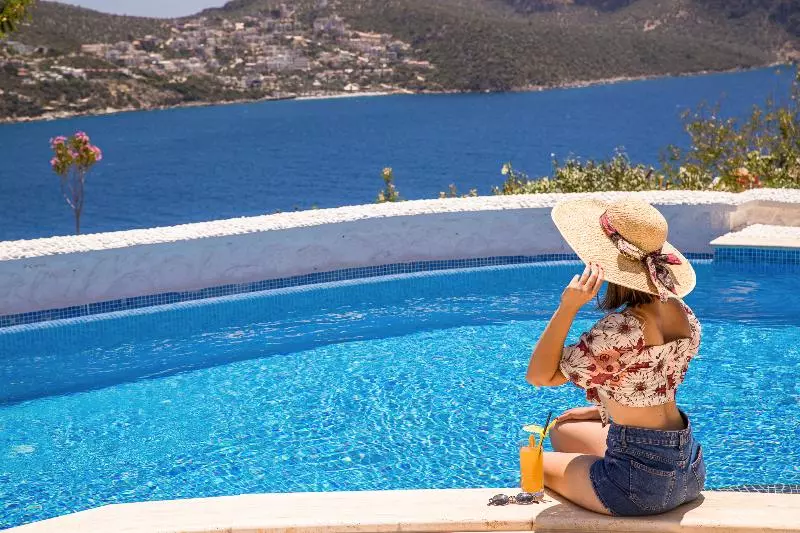 هتل Kalkan Saray Suites   Adults Only