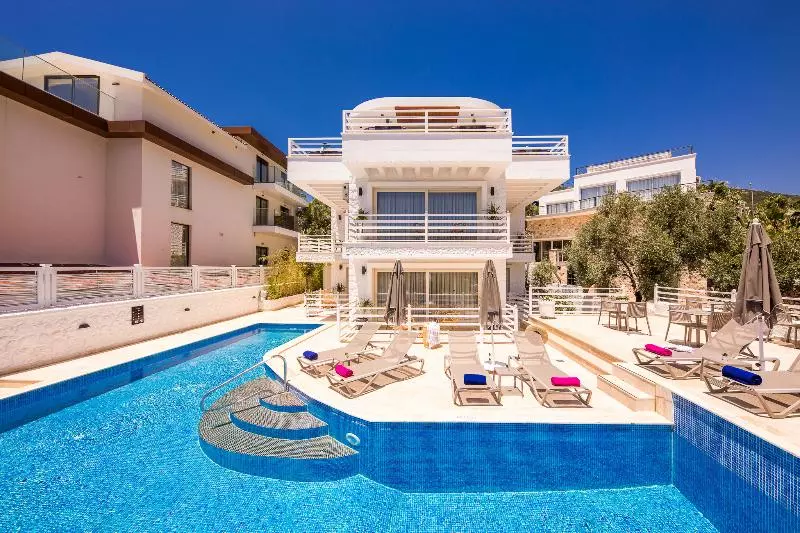 هتل Kalkan Saray Suites   Adults Only