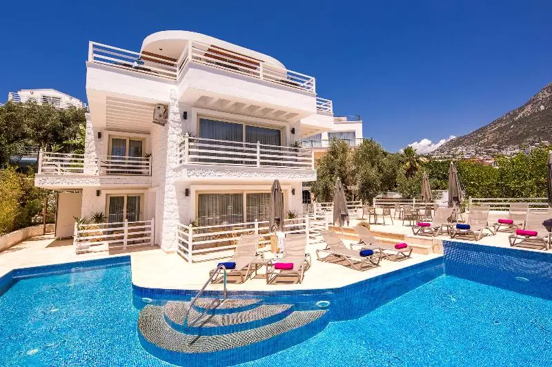 هتل Kalkan Saray Suites   Adults Only