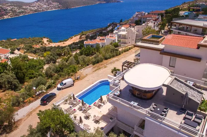 هتل Kalkan Saray Suites   Adults Only