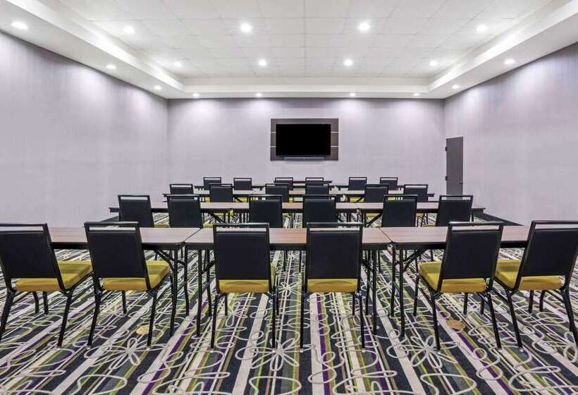 호텔 La Quinta Inn & Suites By Wyndham College Station South