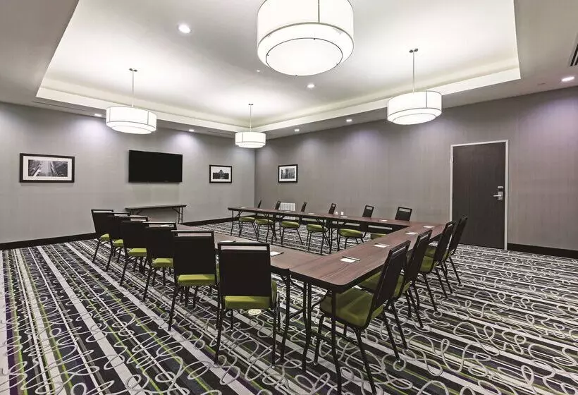 호텔 La Quinta Inn & Suites By Wyndham College Station South