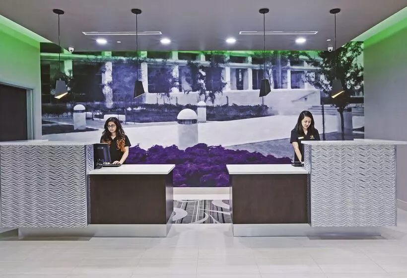 호텔 La Quinta Inn & Suites By Wyndham College Station South