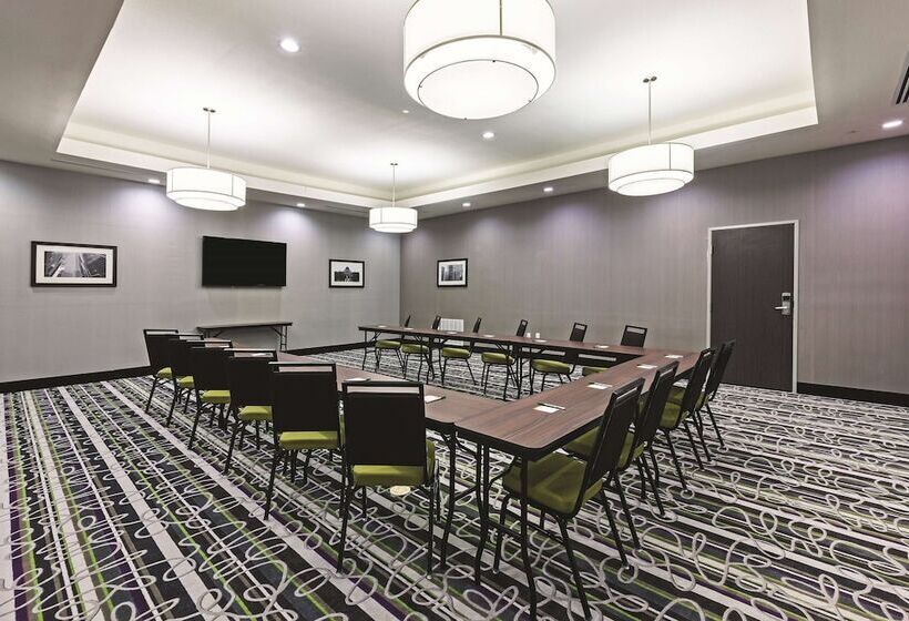 호텔 La Quinta Inn & Suites By Wyndham College Station South