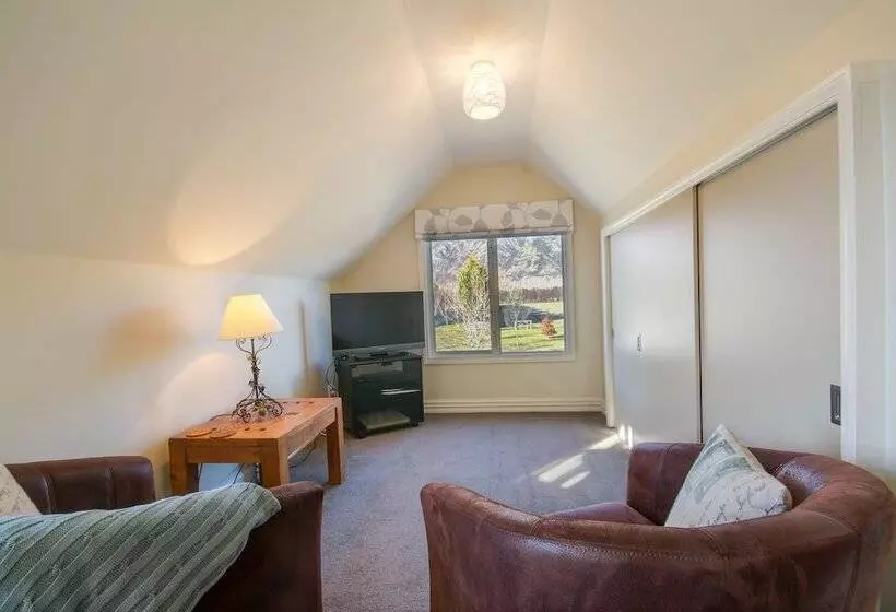 בית מלון כפרי Queenstown Country Lodge