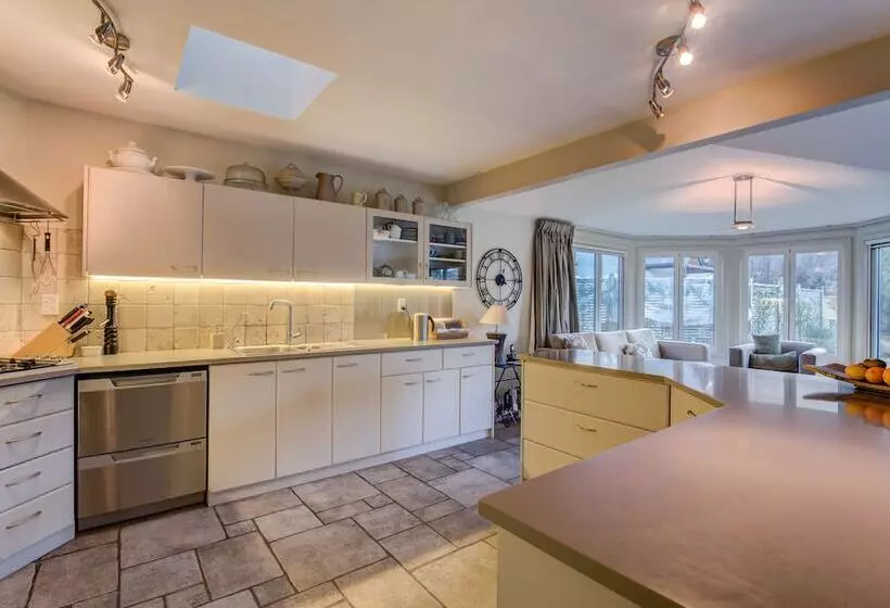 בית מלון כפרי Queenstown Country Lodge