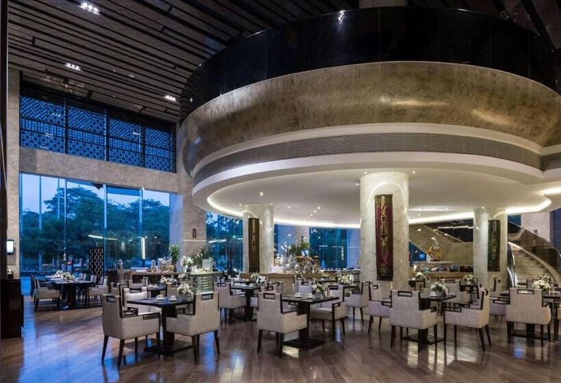 בית מלון כפרי Ramada Plaza Liuzhou Liudong