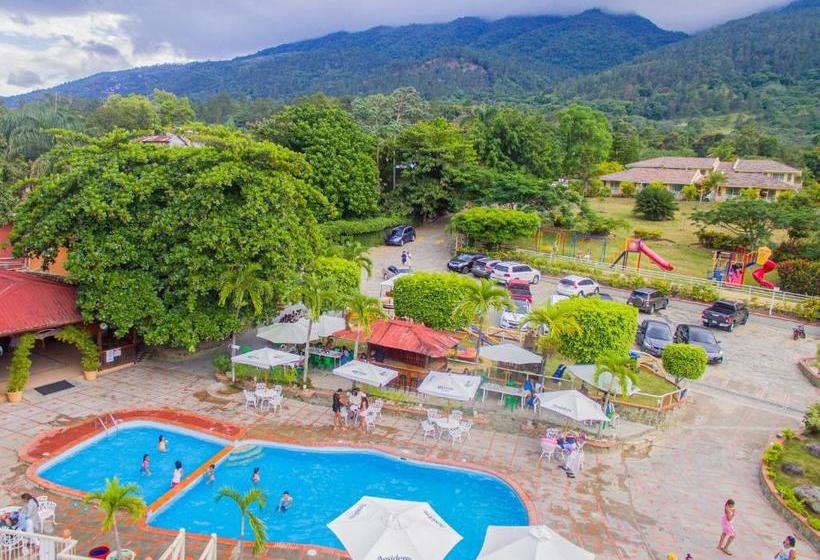 هتل روستایی Jarabacoa River Club & Resort