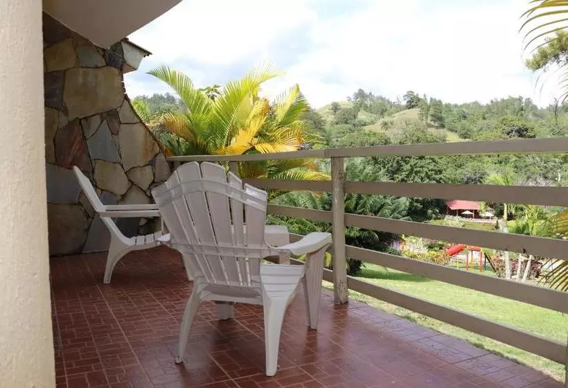 هتل روستایی Jarabacoa River Club & Resort