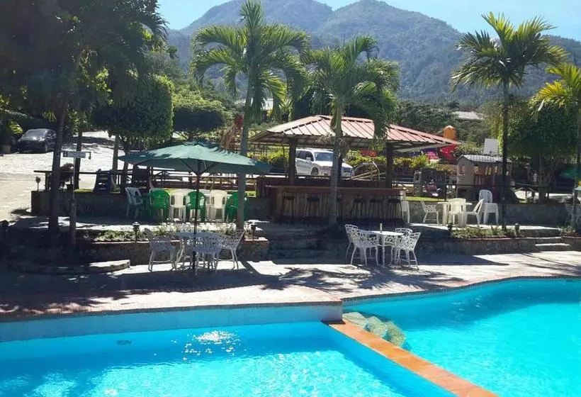 هتل روستایی Jarabacoa River Club & Resort